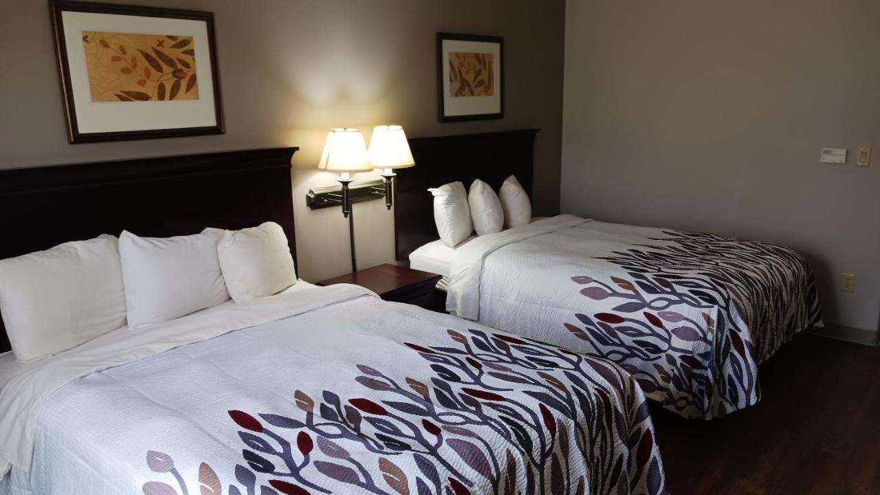 Red Roof Inn & Suites Midland Bagian luar foto